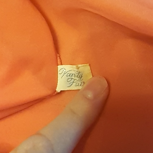 VTG Vanity Fair nightgown Size 38 coral - Picture 7 of 8